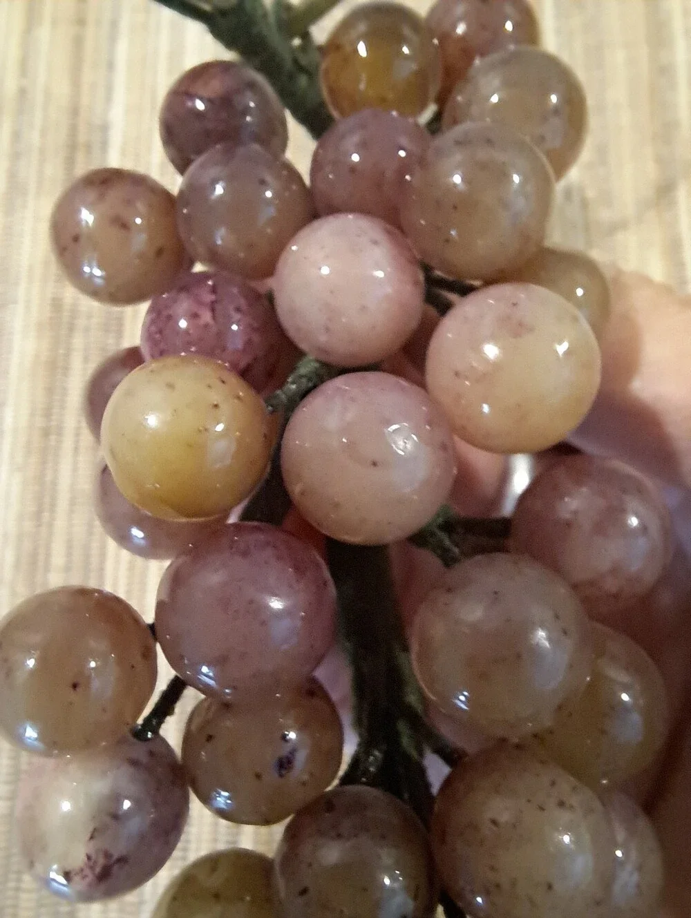 Vtg Jade and Rose Quartz Carved Grapes Bunch